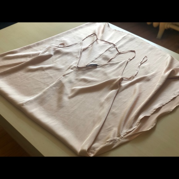 Satin dress - Picture 7 of 8